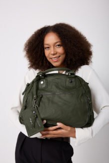 OMUZ YIKAMA DERİ ÇANTA